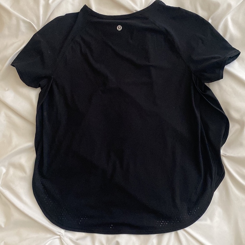 lululemon Short Sleeve Shirt w Side Slits